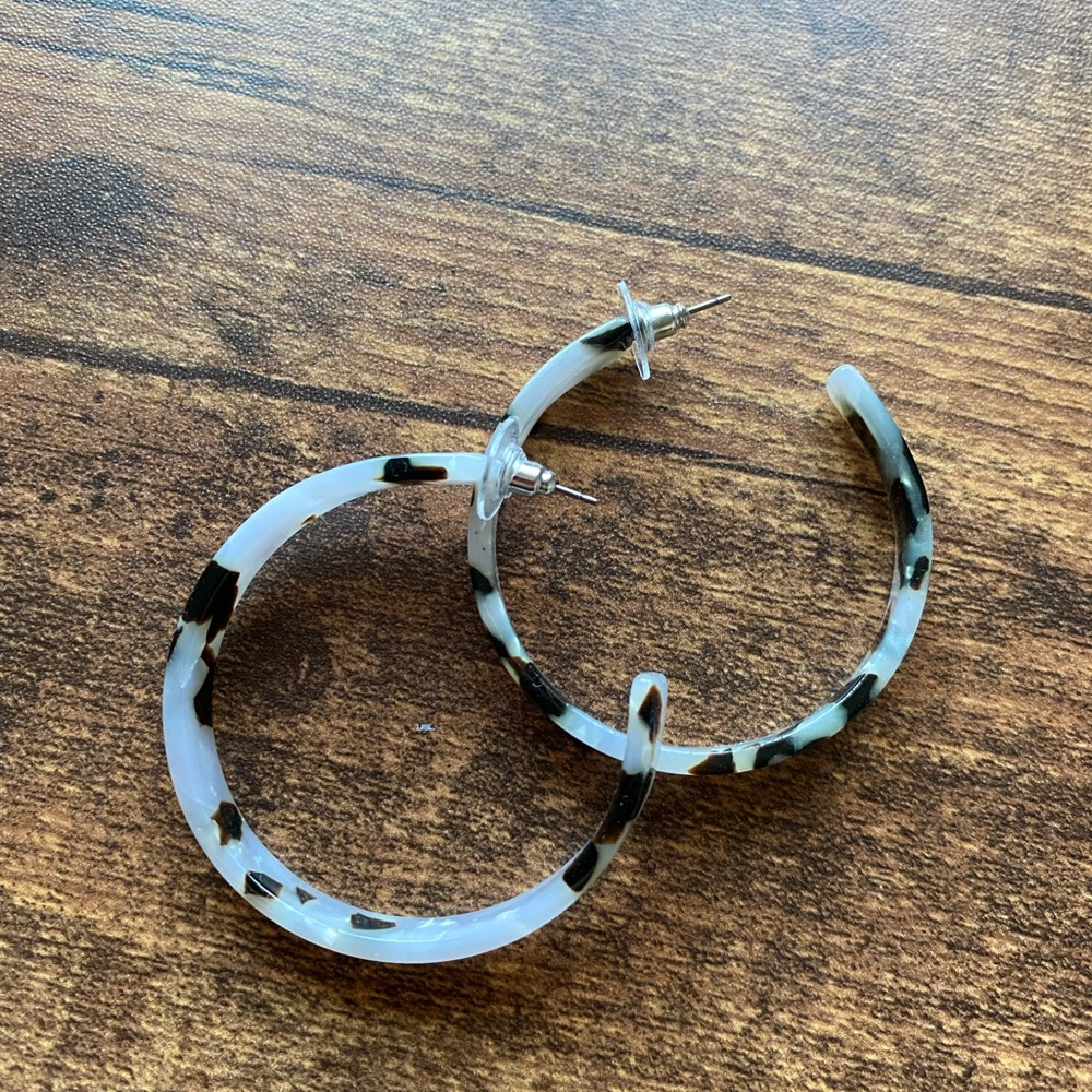 Tortoise shell hoops